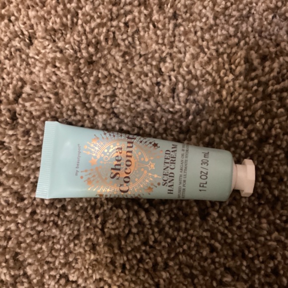 Lotion🕸️ - Picture 4 of 4